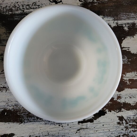 Vintage Pyrex Amish Butterprint Mixing Bowl 1.5 PT #401 Pyrex Nesting Bowl - Picture 6 of 7